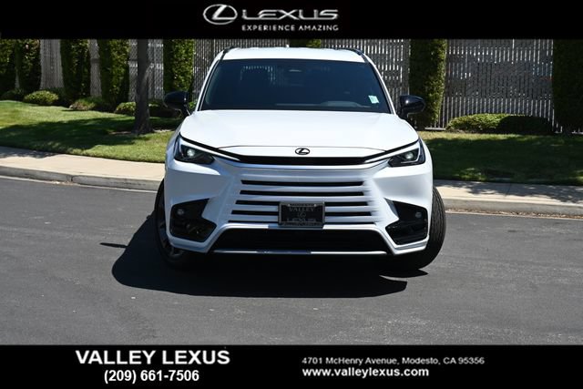 New 2026 Lexus TX 500h AWD image 2