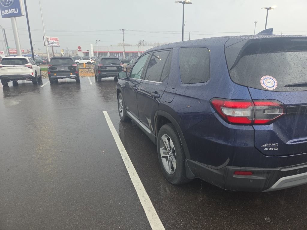 Used 2023 Honda Pilot EX-L image 7