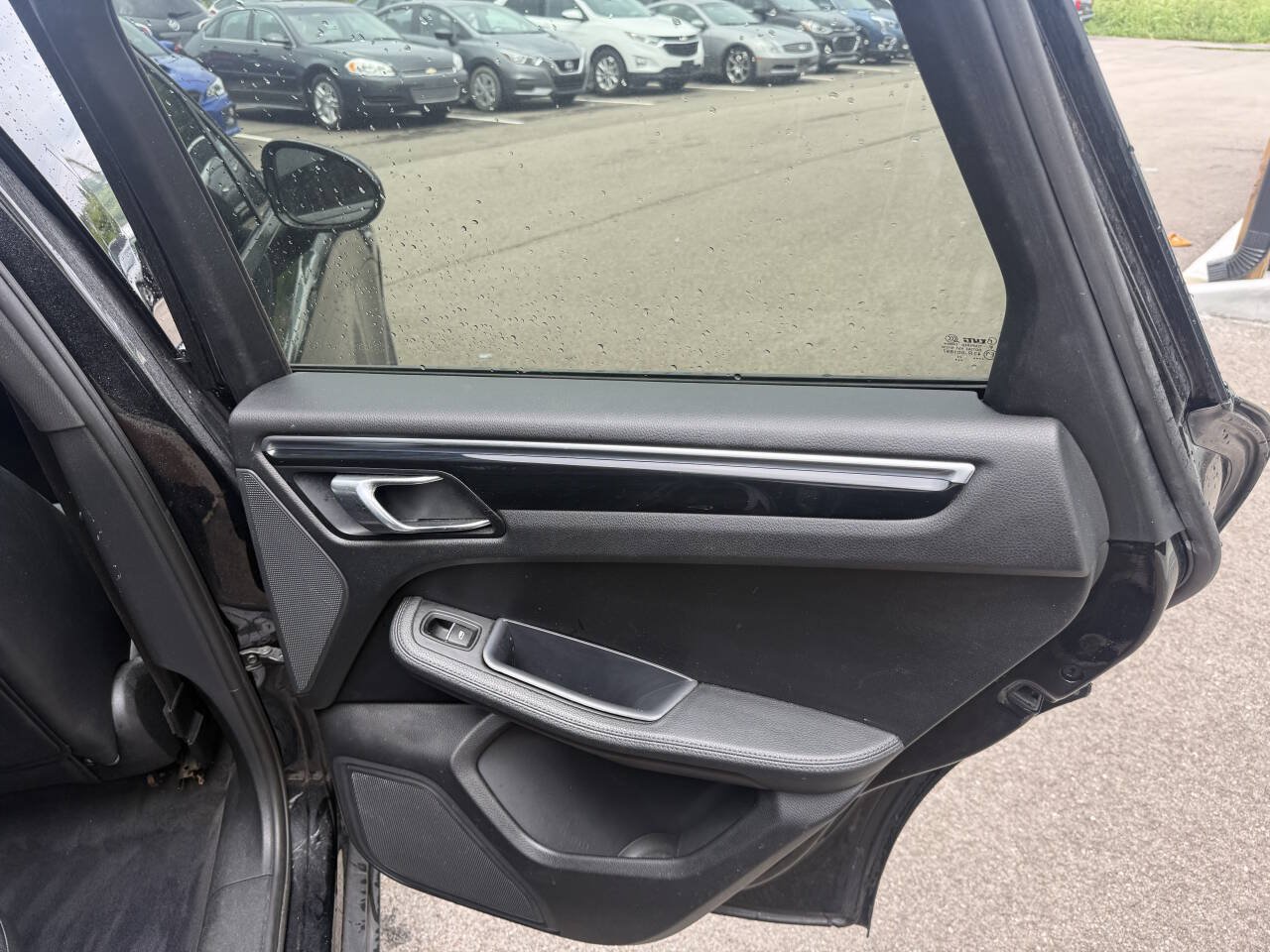 Used 2017 Porsche Macan AWD/4WD image 16