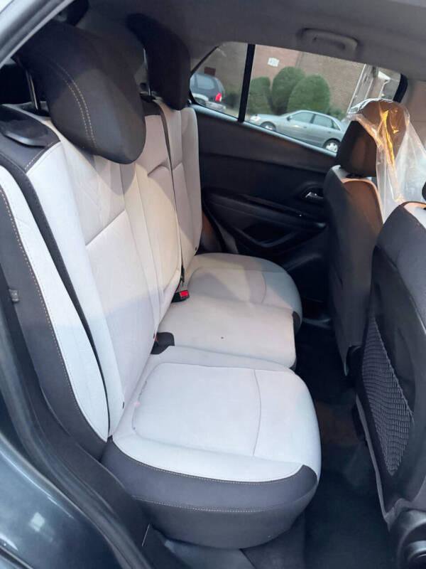 Used 2019 Chevrolet Trax LT image 15