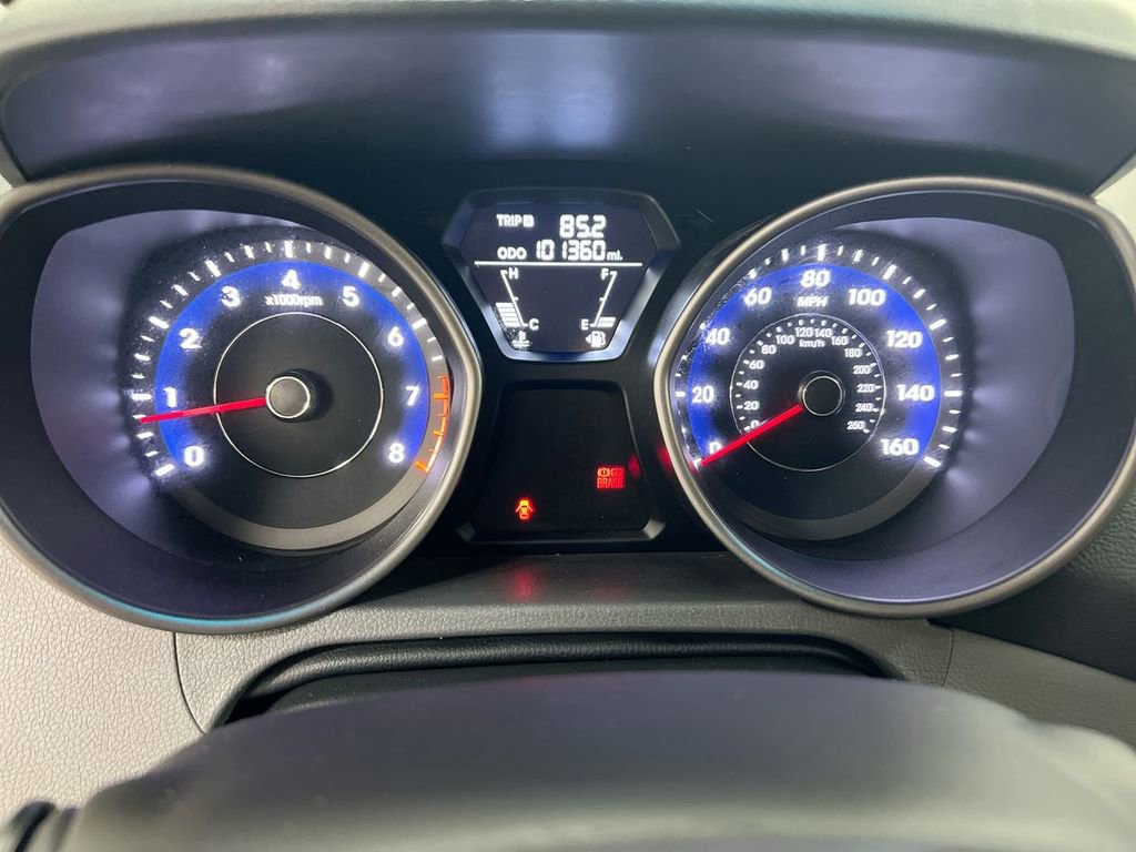Used 2013 Hyundai Elantra GLS image 12