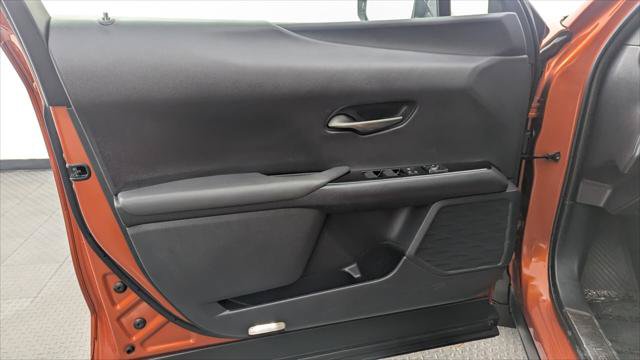 Used 2019 Lexus UX 200 F Sport w/ F Sport Premium Package FWD image 11