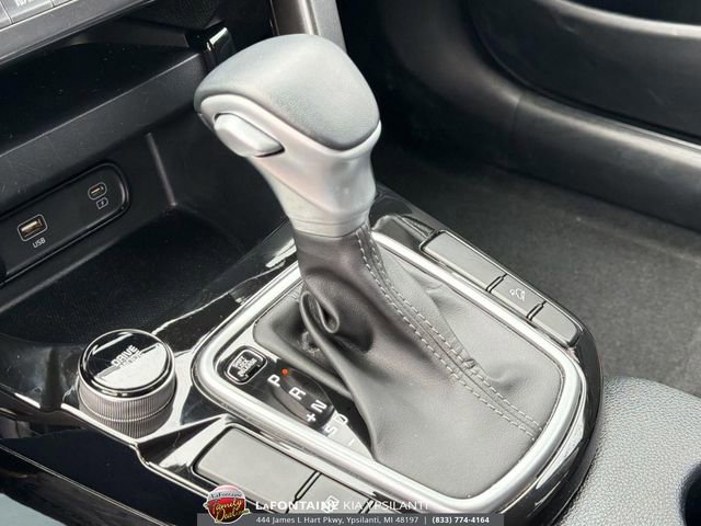 Used 2025 Kia Seltos S FWD image 15