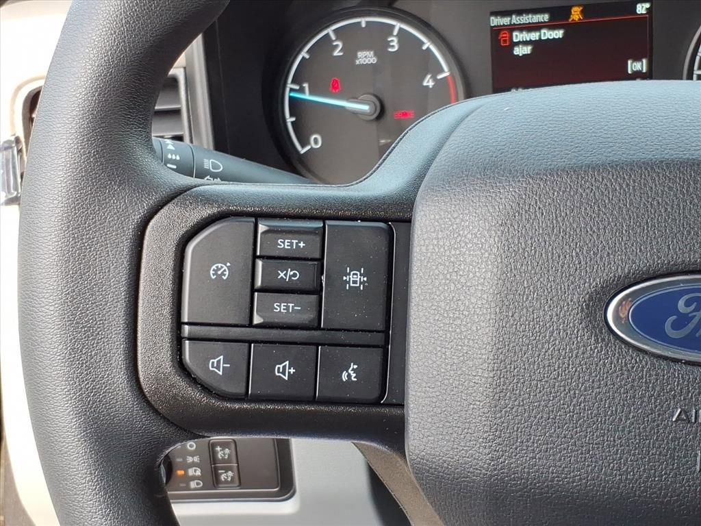 New 2026 Ford F550 4x4 Supercab Super Duty image 17