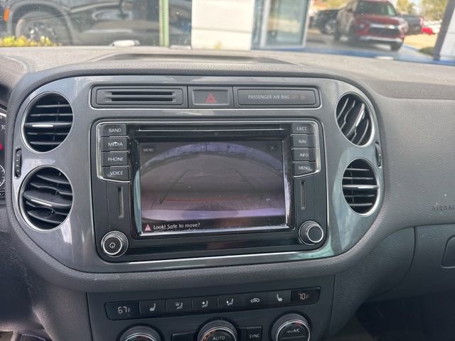 Used 2017 Volkswagen Tiguan Sport image 21