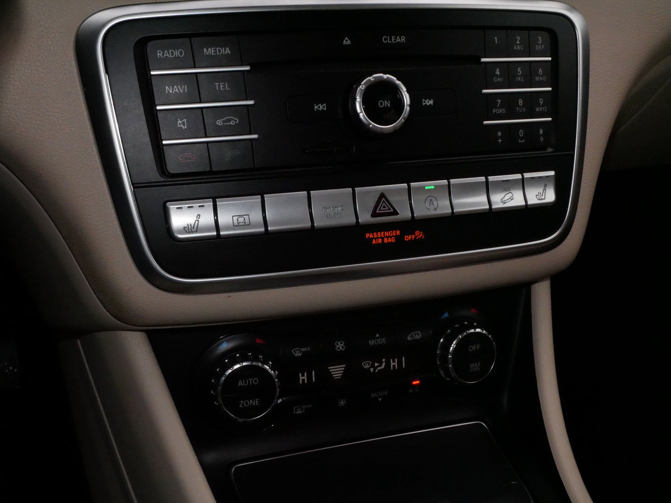 Used 2019 Mercedes-Benz GLA 250 4MATIC image 23