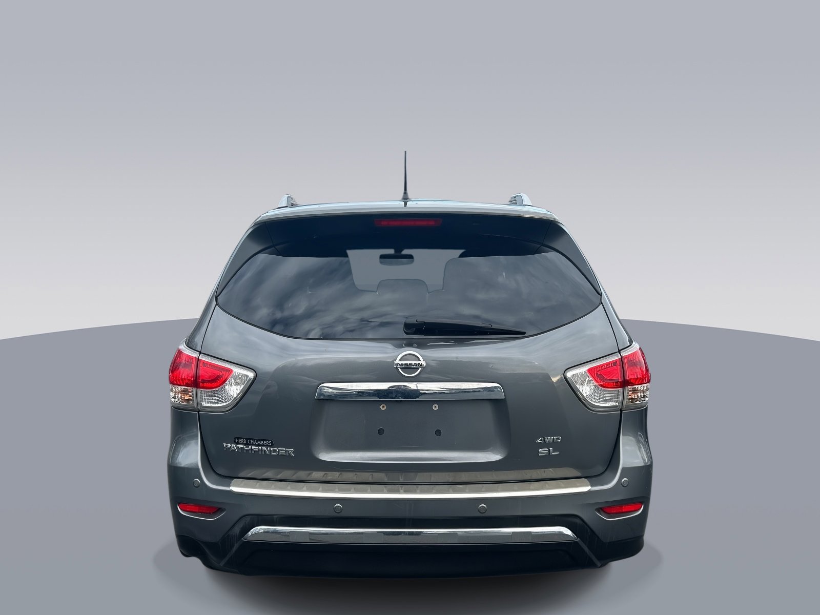 Used 2015 Nissan Pathfinder SL image 4