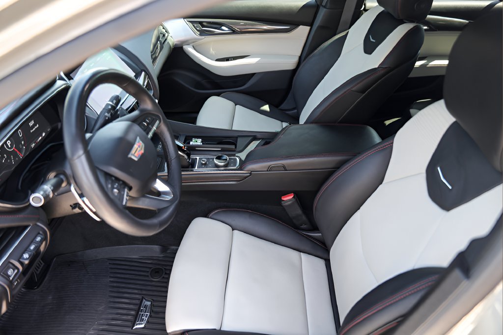 Certified 2023 Cadillac CT5 Sport RWD image 9