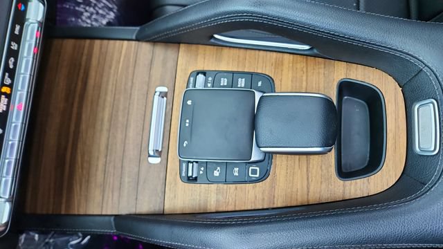Used 2025 Mercedes-Benz GLE 350 4MATIC image 50