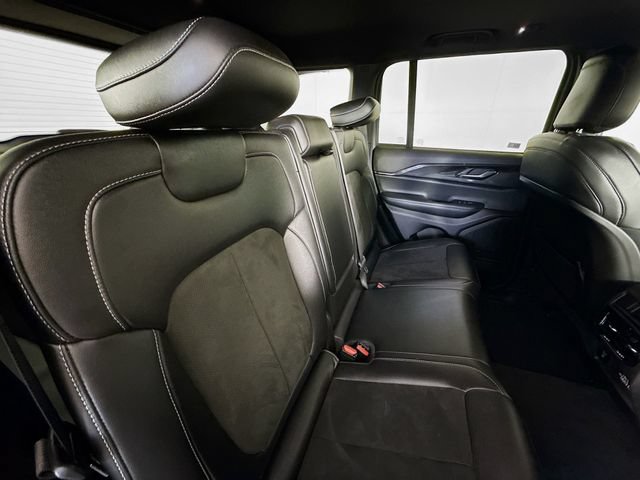 Used 2023 Jeep Grand Cherokee Altitude AWD/4WD image 26