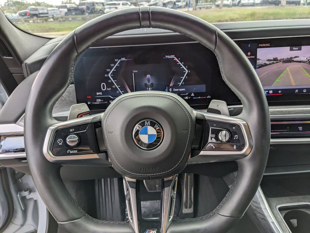 Used 2025 BMW 740i image 26