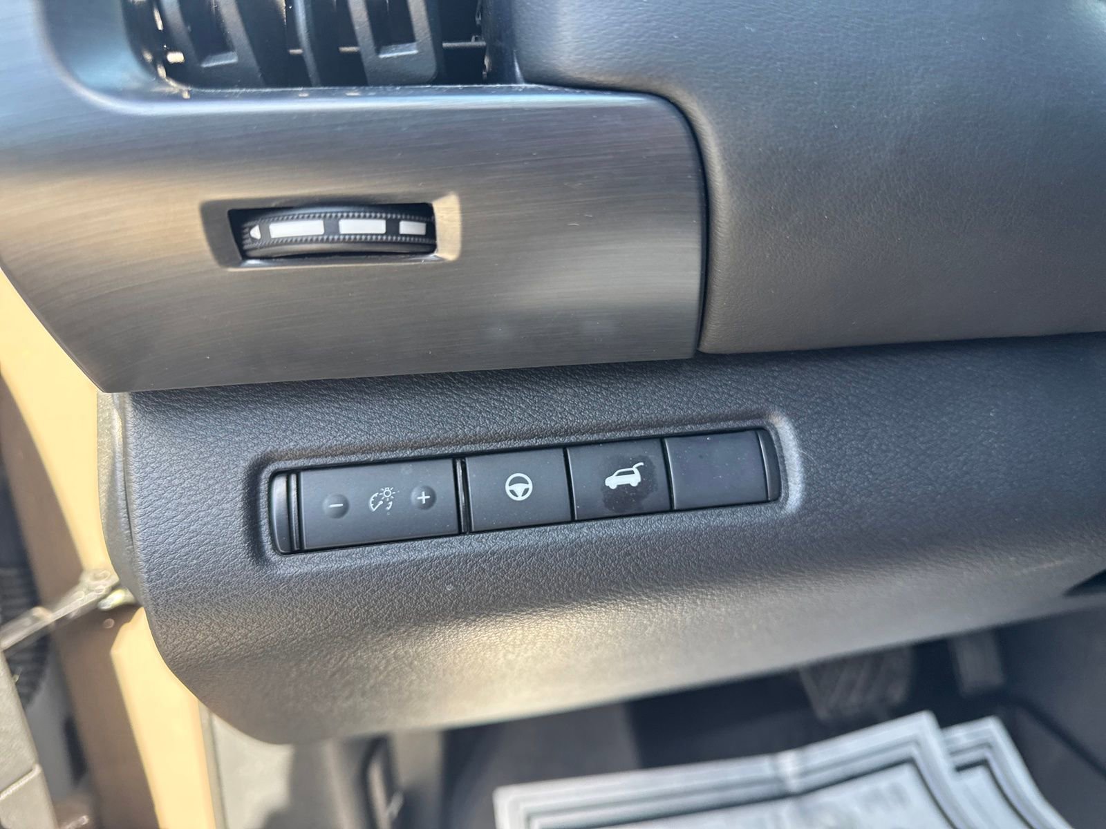 Used 2025 Nissan Pathfinder Rock Creek image 14