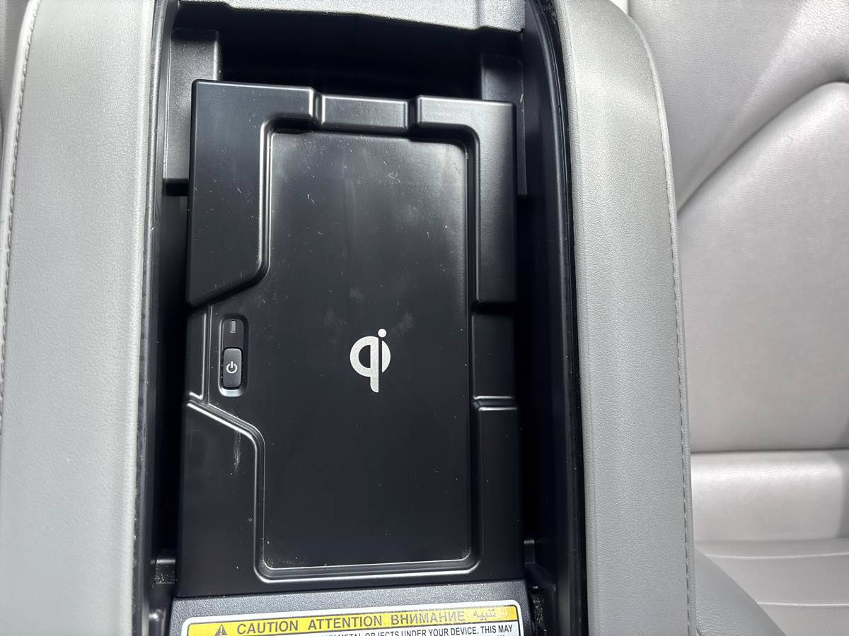 Used 2022 Toyota Highlander XLE FWD image 31