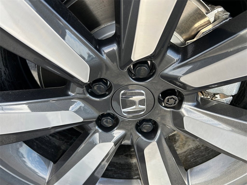 New 2025 Honda Pilot Touring image 23