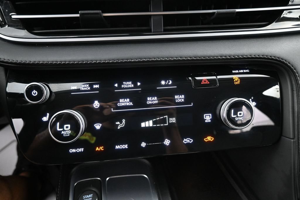 Used 2025 INFINITI QX60 Luxe AWD/4WD image 15