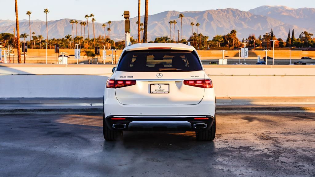 Used 2024 Mercedes-Benz GLS 450 4MATIC image 8