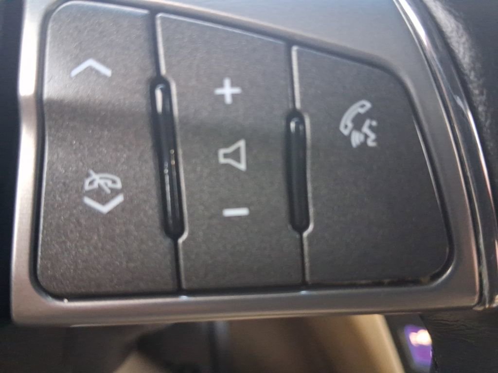 Used 2011 Cadillac CTS Premium image 17