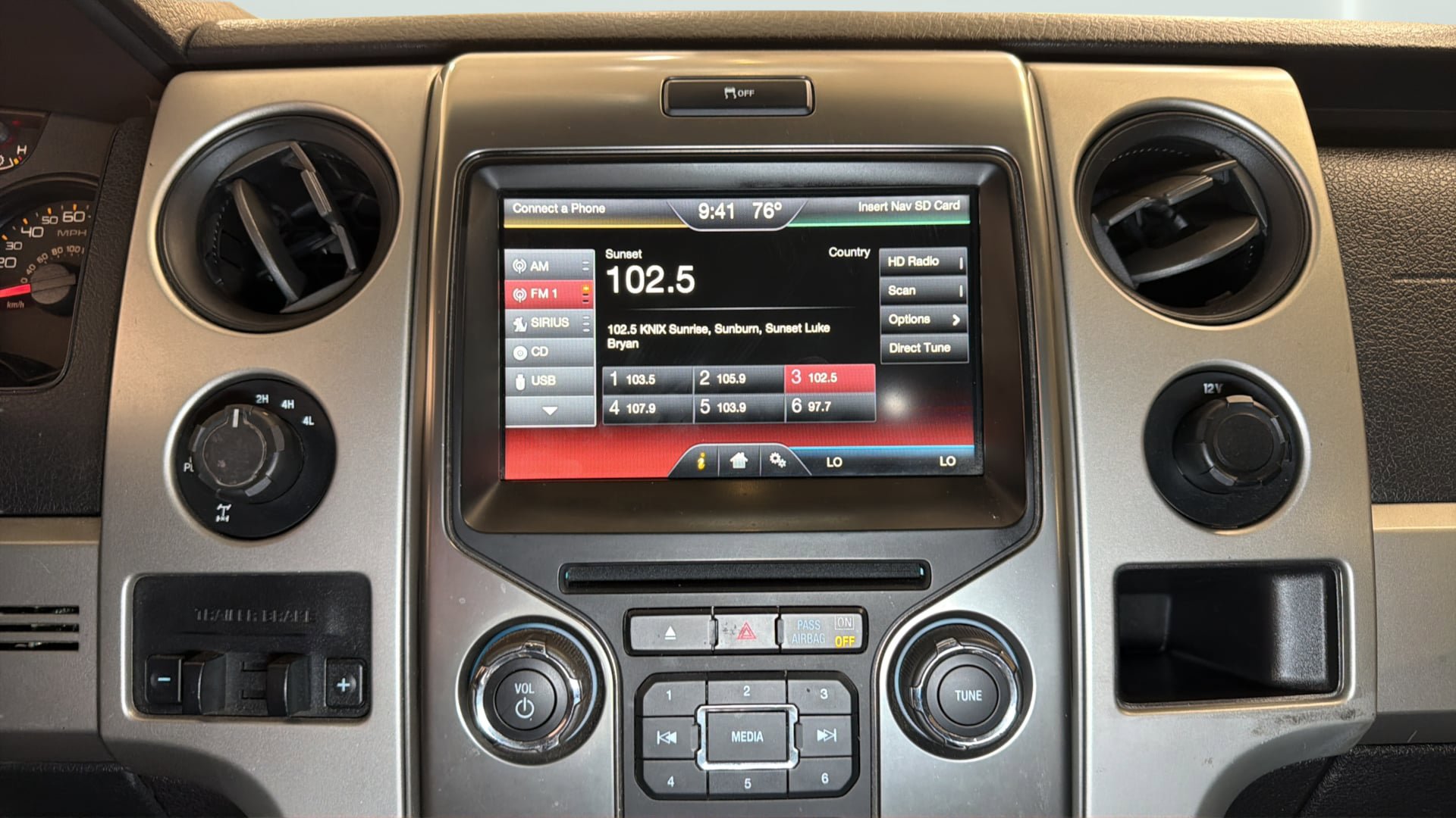Used 2014 Ford F150 Raptor w/ Equipment Group 801A Luxury image 27