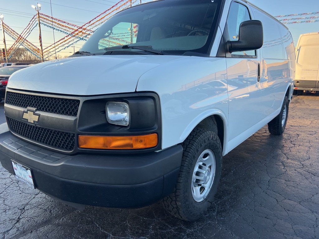 Used 2015 Chevrolet Express 2500 RWD image 3