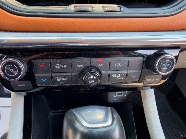 Used 2022 Jeep Compass Limited AWD/4WD image 19