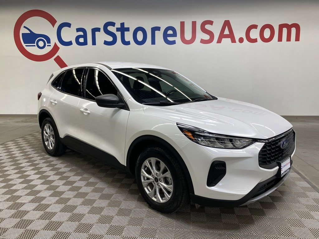 Used 2023 Ford Escape Active image 1