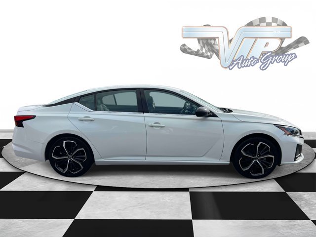 Used 2024 Nissan Altima 2.5 SR FWD image 4