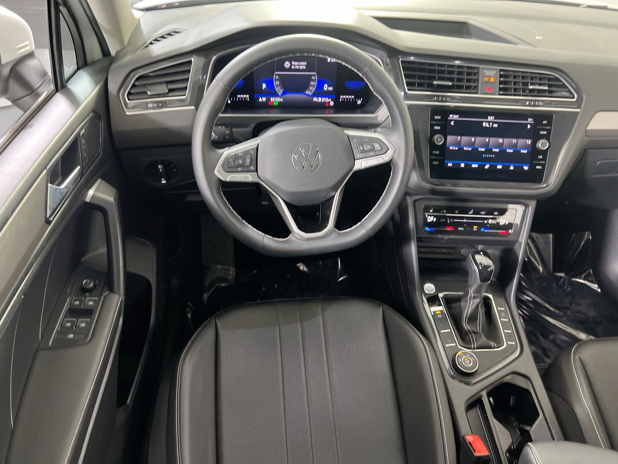 Used 2022 Volkswagen Tiguan SE AWD/4WD image 21