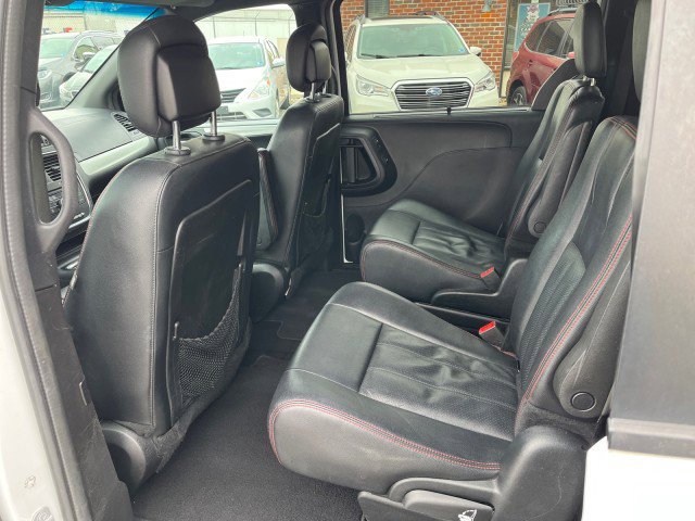 Used 2017 Dodge Grand Caravan GT image 13
