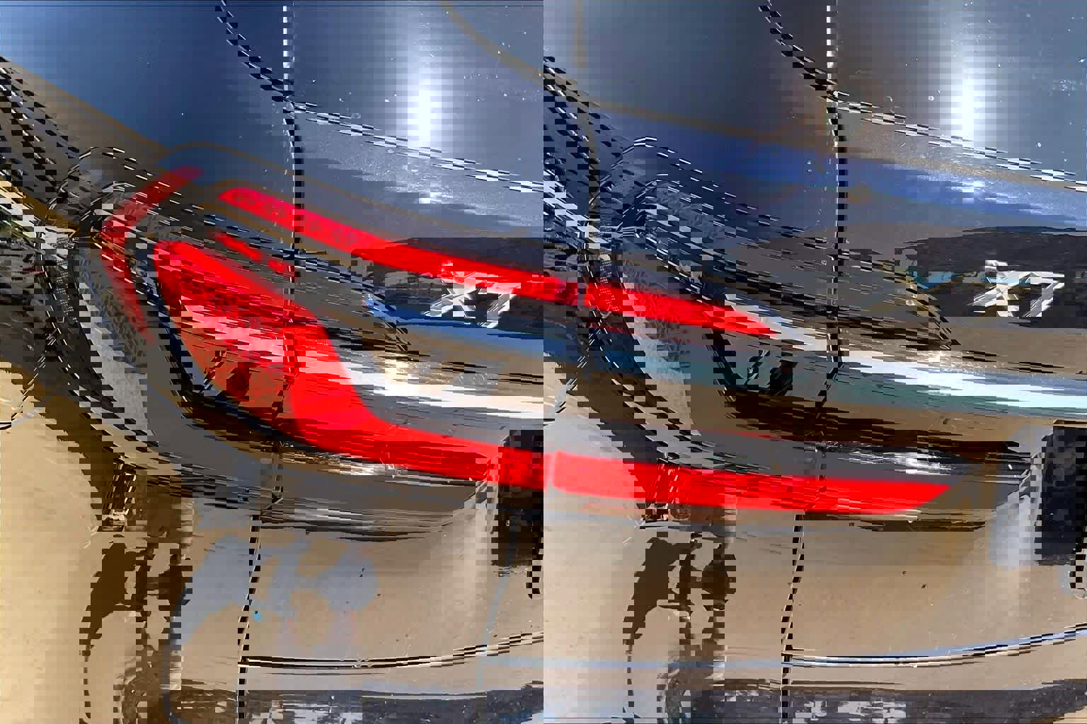 Used 2025 BMW X7 xDrive40i w/ M Sport Package image 29