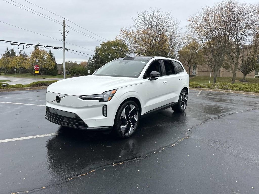 New 2025 Volvo EX90 Ultra w/ Protection Package Premier image 3