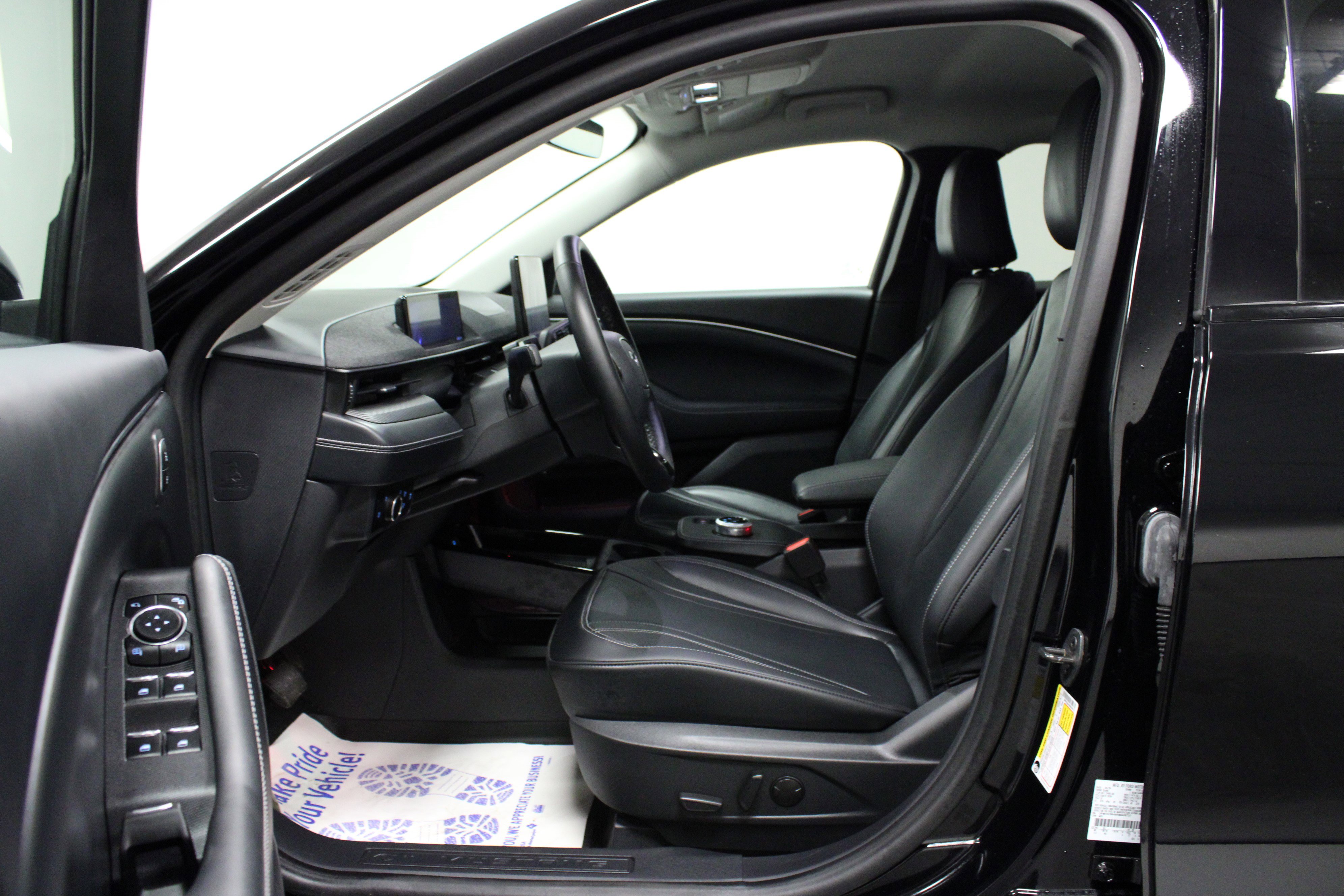 Used 2024 Ford Mustang Mach-E Premium image 12