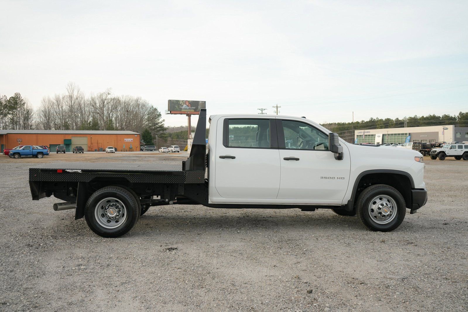 Used 2025 Chevrolet Silverado 3500 W/T image 10
