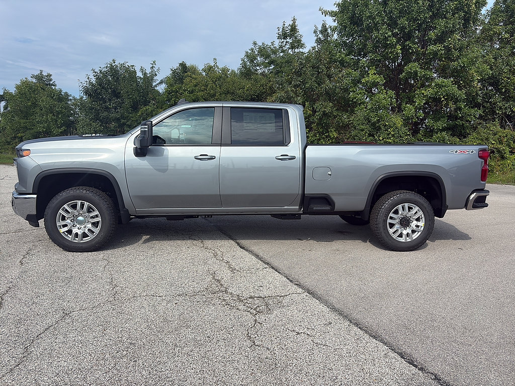 New 2026 Chevrolet Silverado 3500 LT w/ Leather Package AWD/4WD image 2