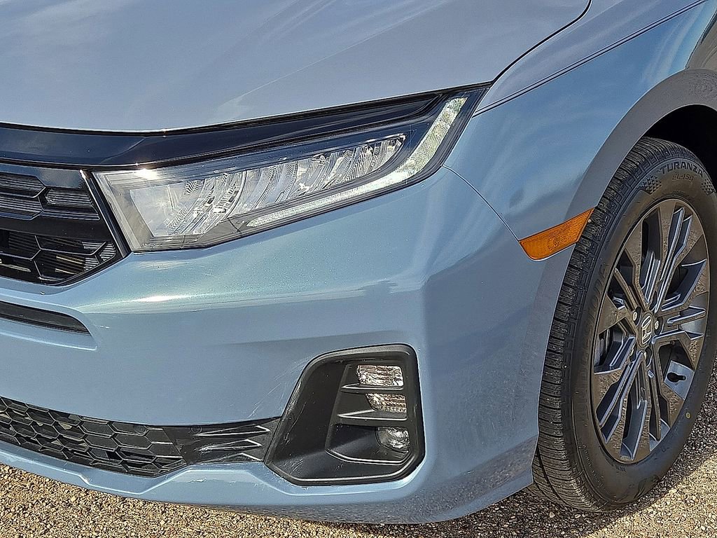 Used 2025 Honda Odyssey Touring image 10