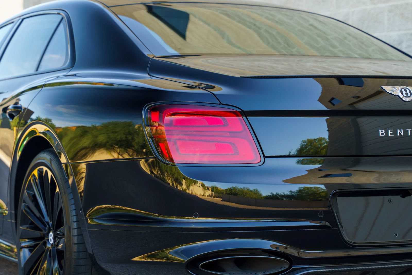 Used 2024 Bentley Flying Spur S W12 AWD/4WD image 44