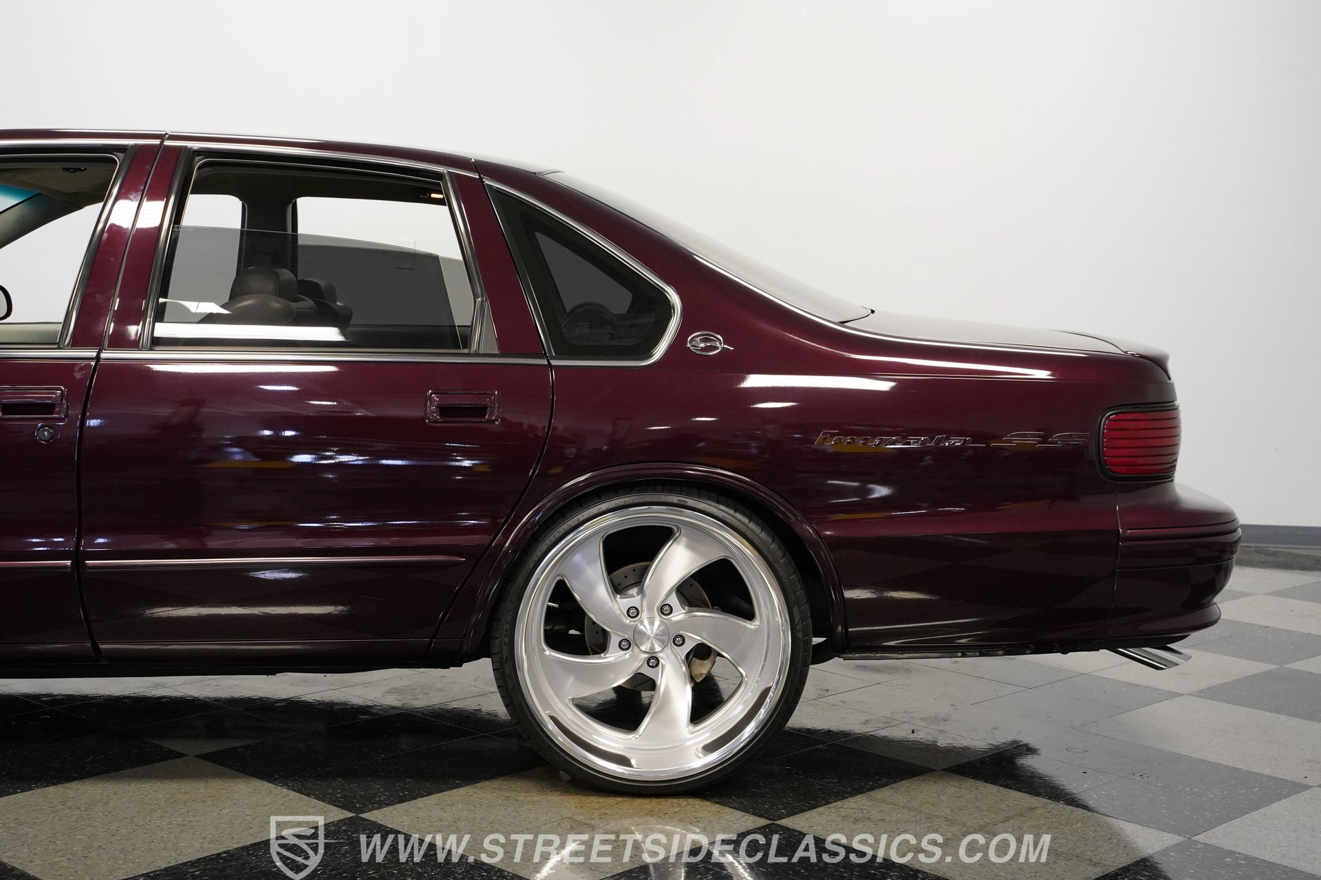 Used 1996 Chevrolet Impala SS RWD image 25