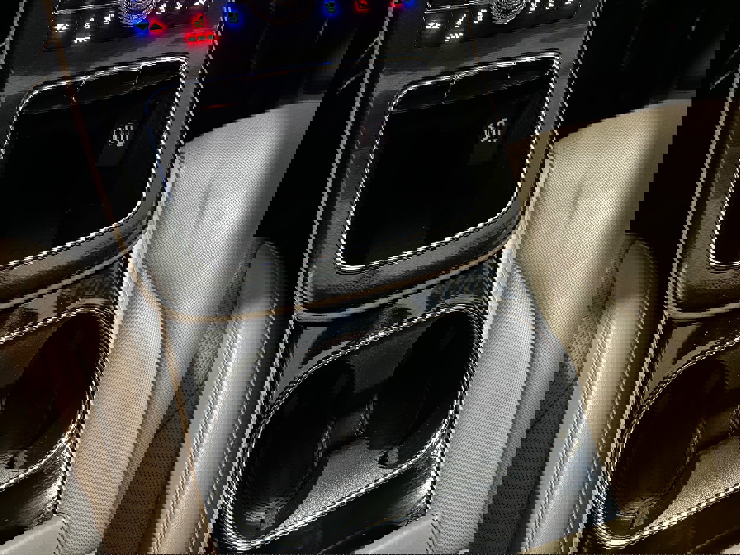 Used 2021 Lincoln Nautilus Reserve image 9