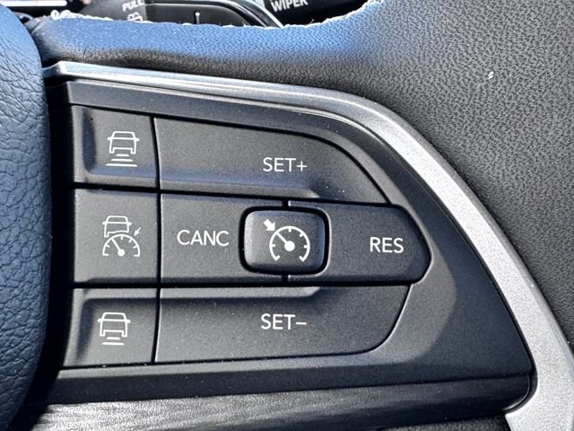 New 2025 Jeep Grand Cherokee L Altitude image 32