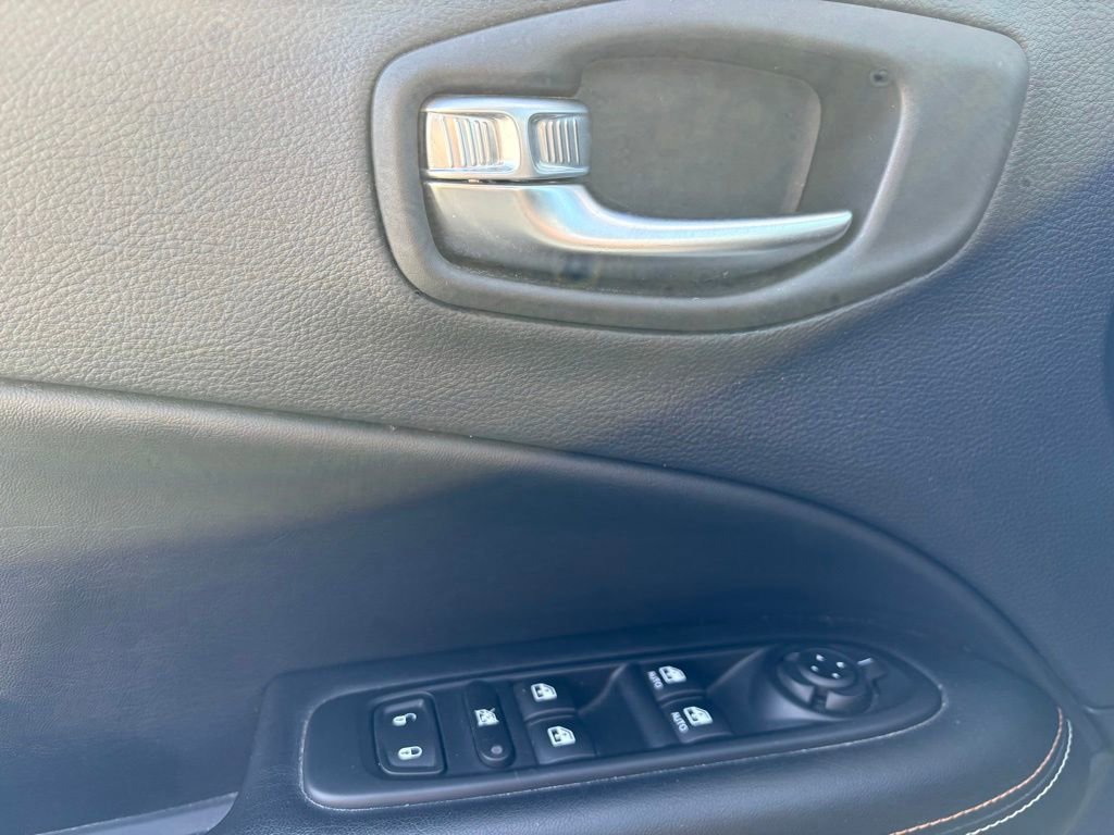 Used 2018 Jeep Compass Sport w/ Cold Weather Group AWD/4WD image 21