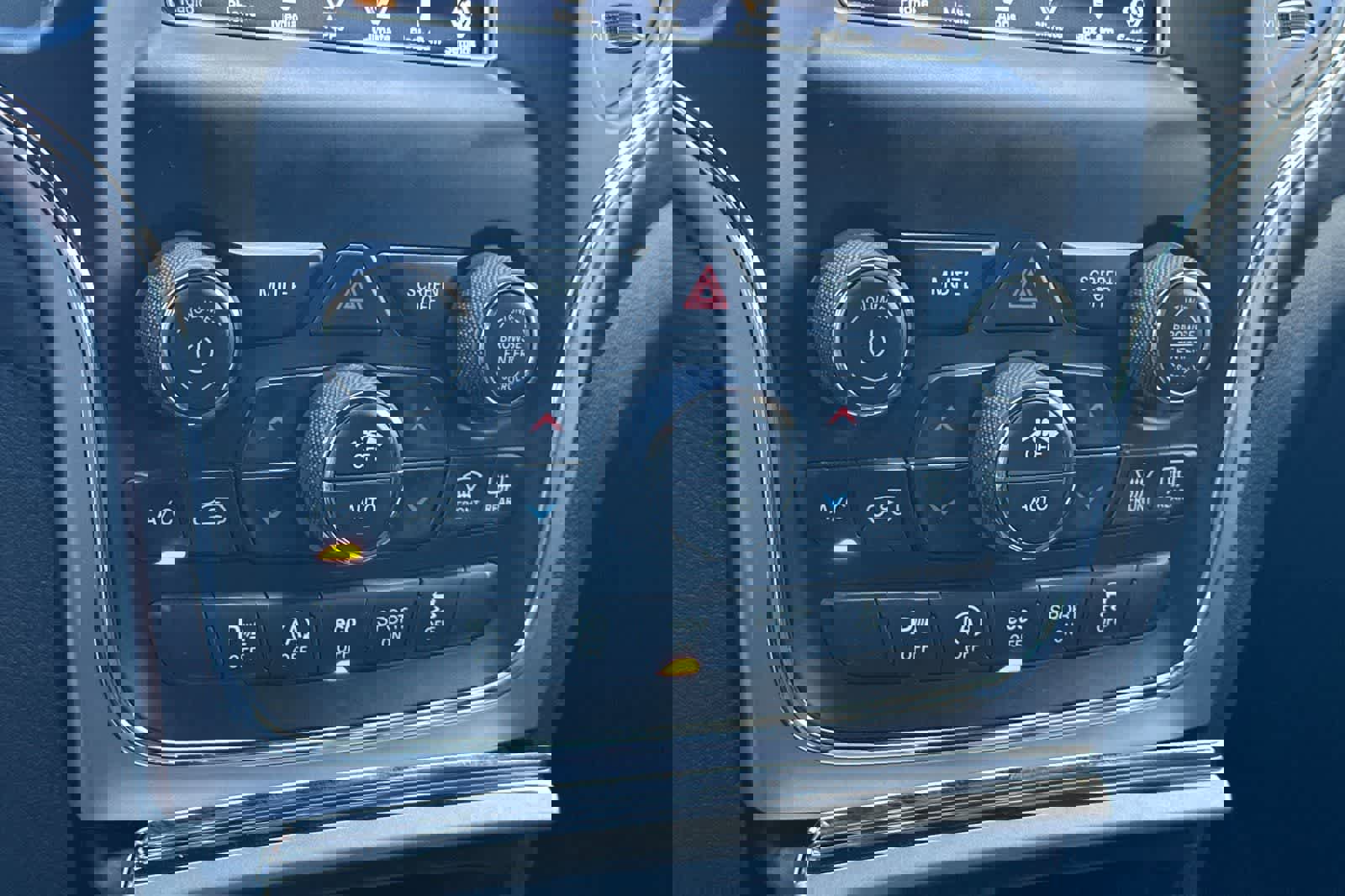 Used 2021 Jeep Grand Cherokee Laredo image 22