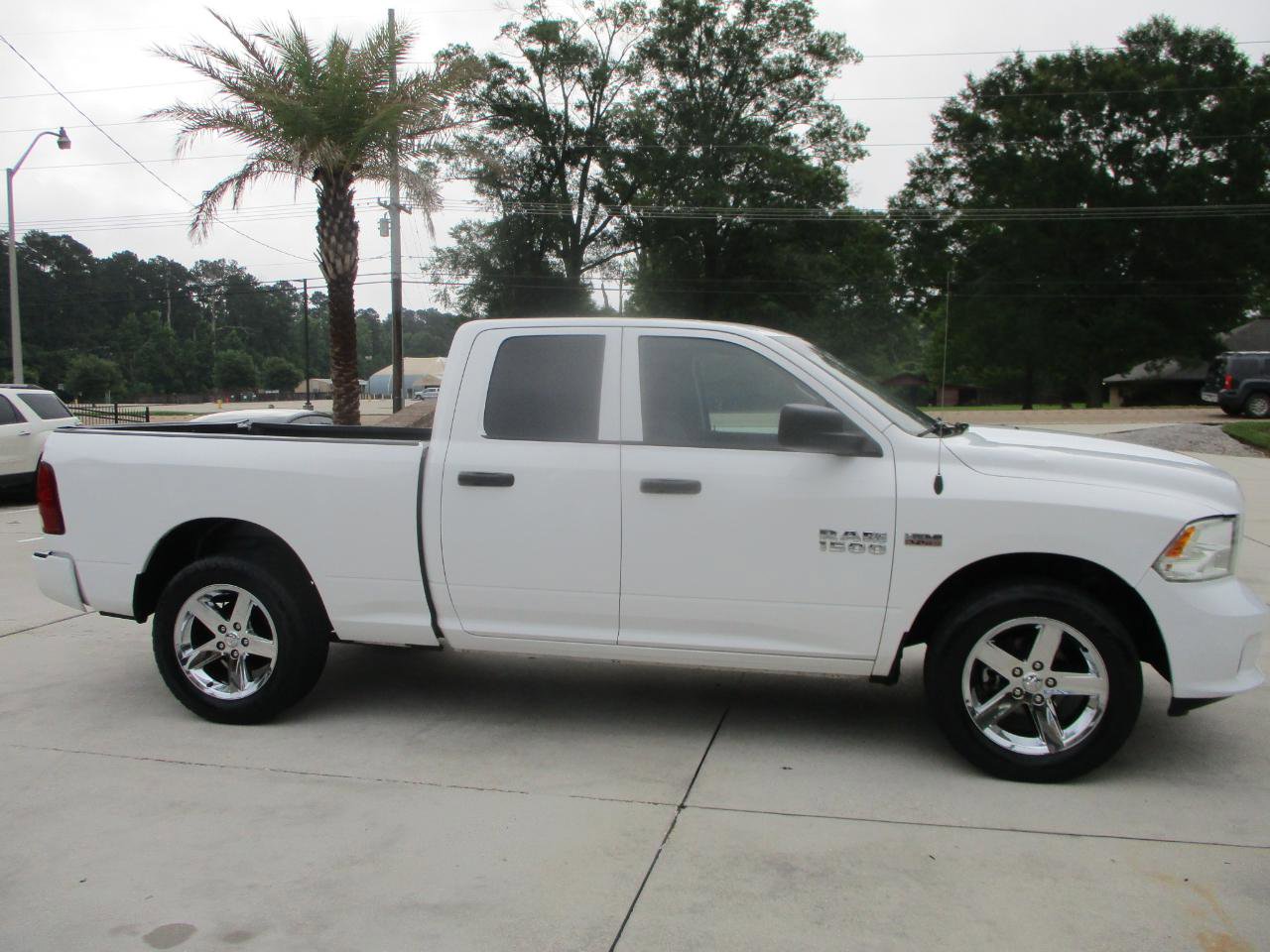 Used 2018 RAM 1500 Express RWD image 28