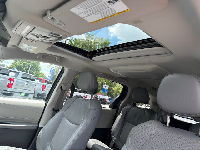 Used 2021 Toyota Sienna Limited FWD image 30