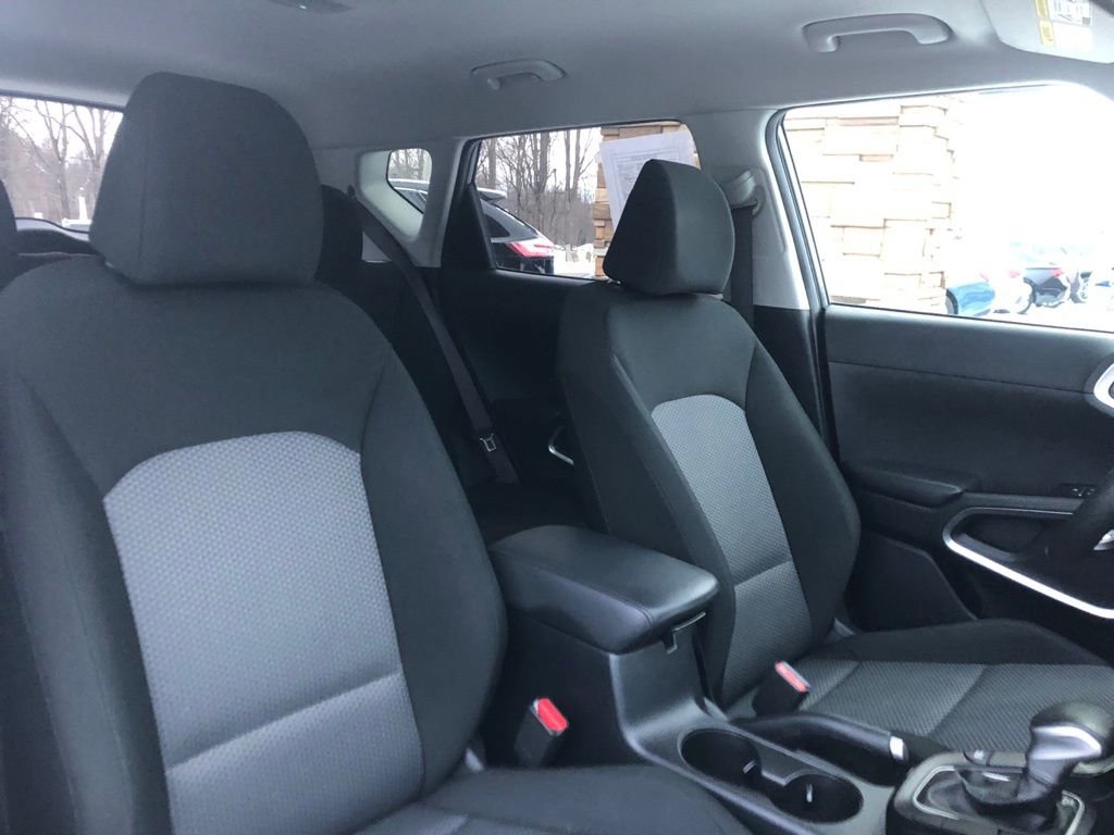 Used 2024 Kia Soul LX w/ Option Group 015 image 24