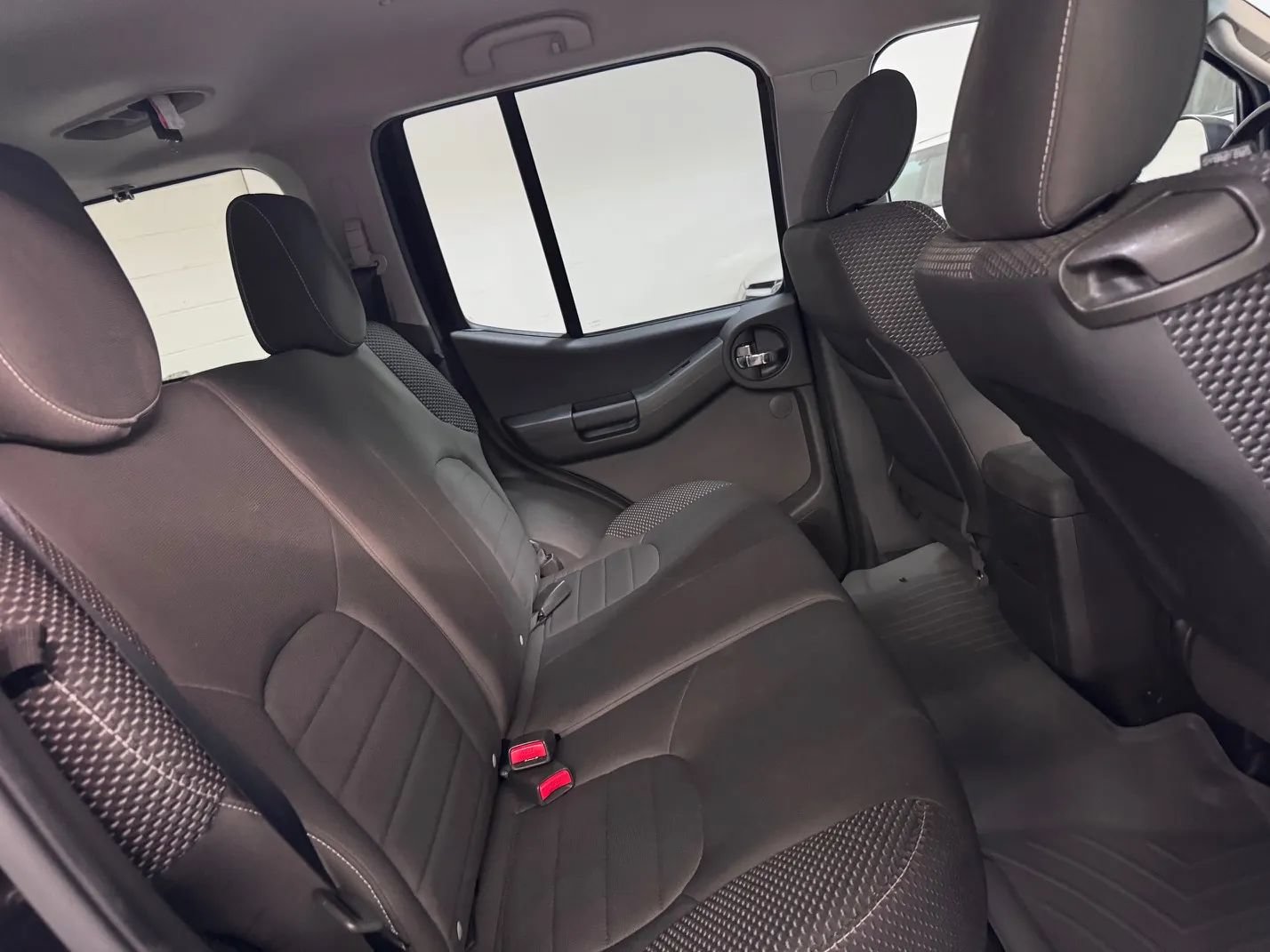 Used 2013 Nissan Xterra PRO-4X AWD/4WD image 16