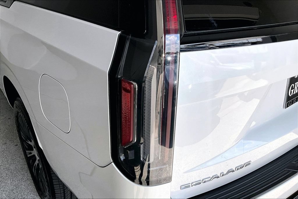 Used 2021 Cadillac Escalade ESV Sport Platinum AWD/4WD image 38