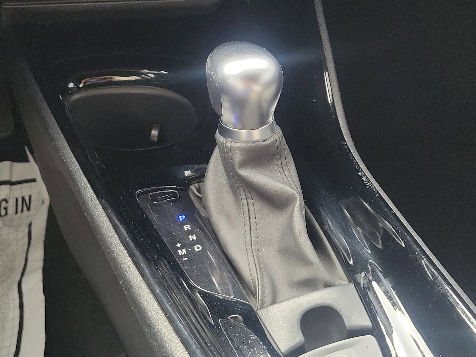 Used 2021 Toyota C-HR XLE FWD image 31