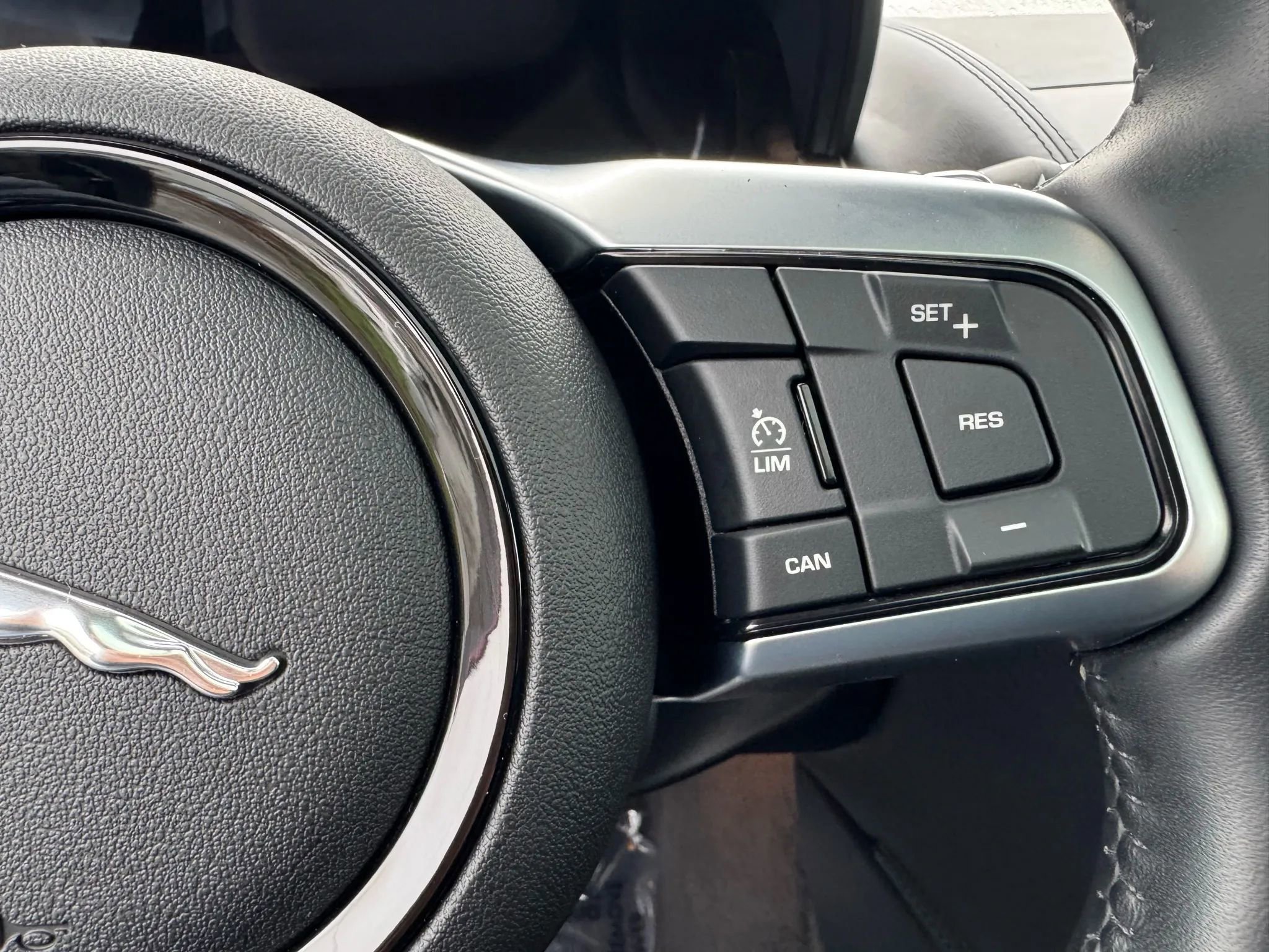 Used 2023 Jaguar F-TYPE Coupe image 29