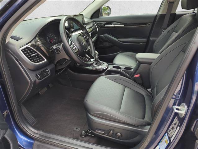 Used 2021 Kia Seltos EX AWD/4WD image 13