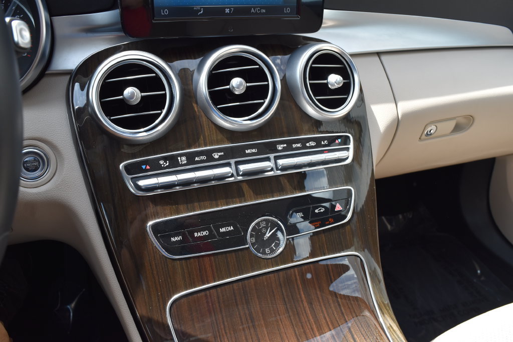Used 2019 Mercedes-Benz C 300 4MATIC Sedan image 16