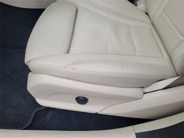 Used 2019 Mercedes-Benz GLC 300 4MATIC image 25